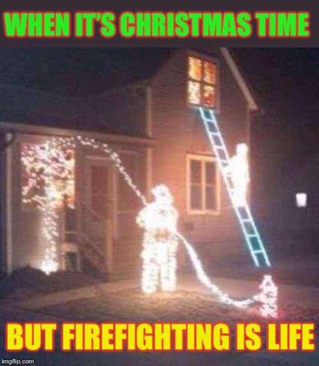christmas decorating meme Merry Christmas Memes And Funny Images